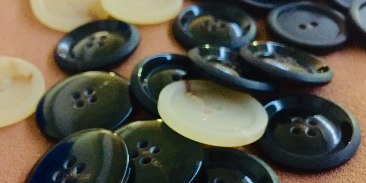 bottoni-indumenti-jeans